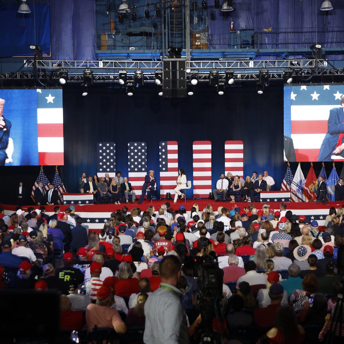 Both Parties Try to Rally the Troops as Election Looms